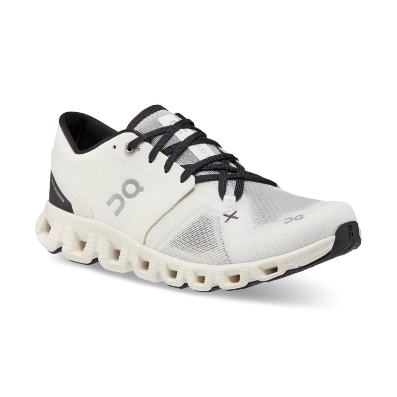 On Cloud X 3 Womens shoe in White/Black-1